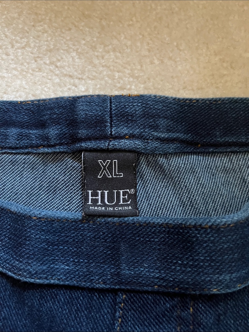 HUE Dark Blue Cuffed Bermuda Jean Shorts szXL - Picture 2 of 4